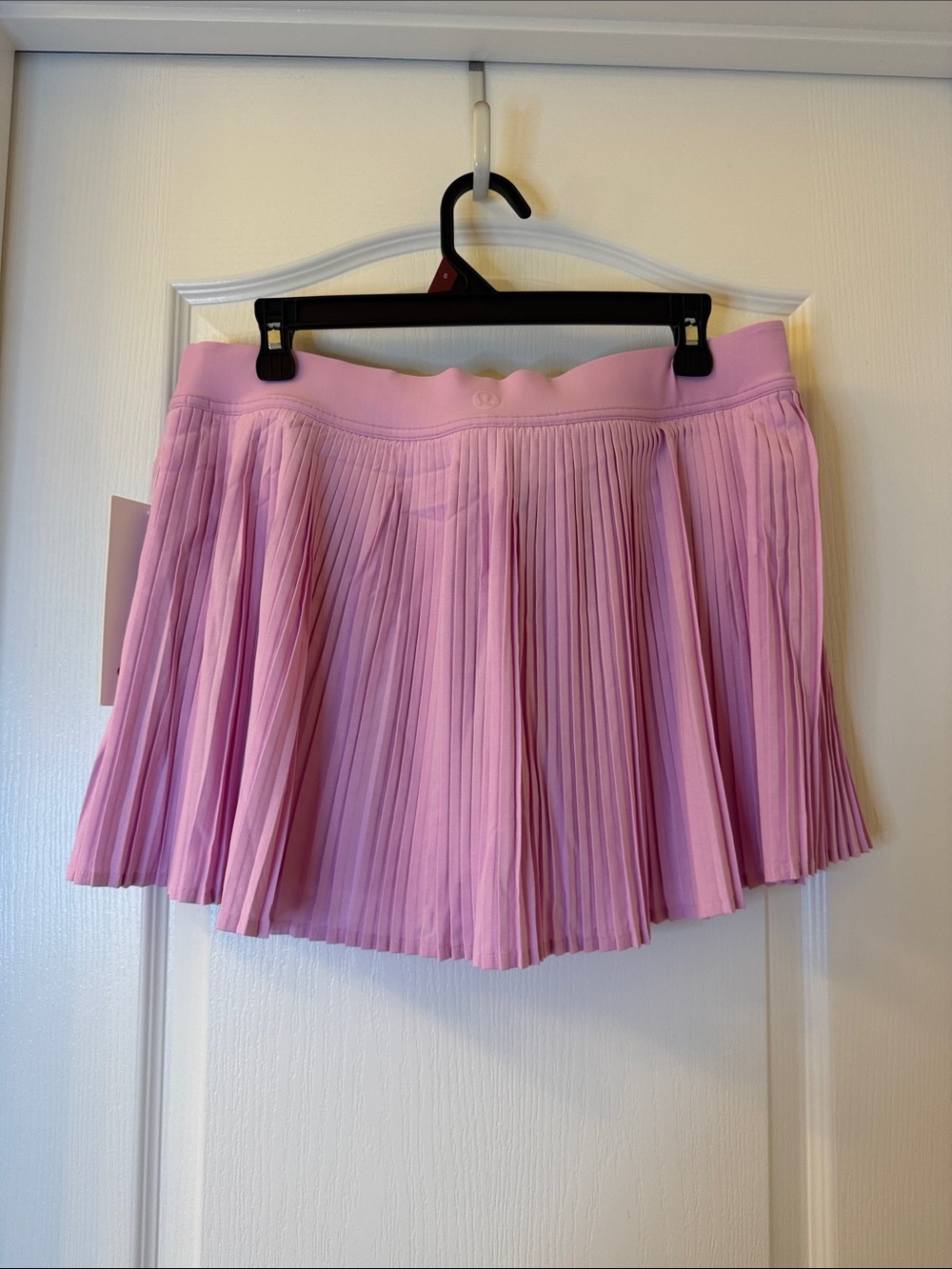 Lululemon NWT *RARE* Varsity High-Rise Pleated Tennis Skirt - Picture 3 of 4